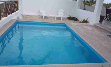 CASA FRENTE AL MAR EN SAN BENITO CON MAGNÍFICA UBICACIÓN