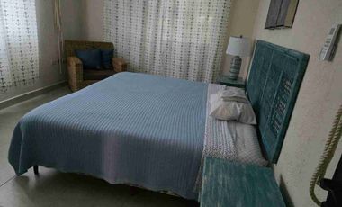 CASA FRENTE AL MAR EN SAN BENITO CON MAGNÍFICA UBICACIÓN