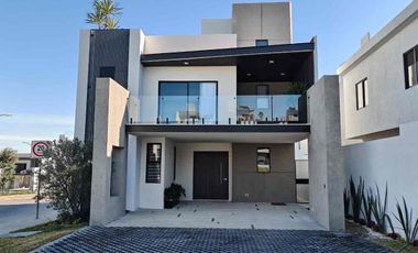 Bonita casa de 4 habitaciones con cisterna y Rooff Garden en Pachuca