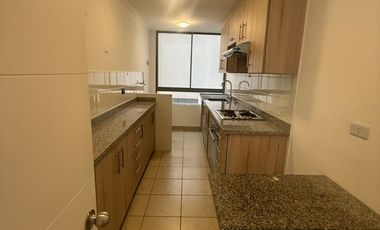 Arriendo departamento a pasos de hospital antiguo