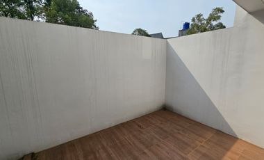 Cicil11jt Rumah Castilla Bsd,Sbrng Pasar Modern Toll Stasiun Rawabuntu Ada Kolam Renang Tennis