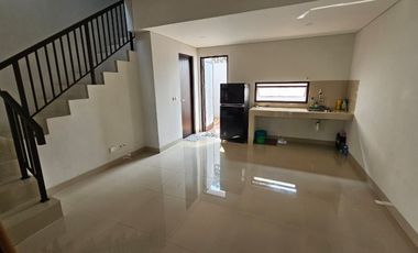 Cicil11jt Rumah Castilla Bsd,Sbrng Pasar Modern Toll Stasiun Rawabuntu Ada Kolam Renang Tennis