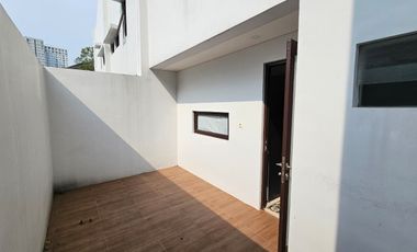 Cicil11jt Rumah Castilla Bsd,Sbrng Pasar Modern Toll Stasiun Rawabuntu Ada Kolam Renang Tennis