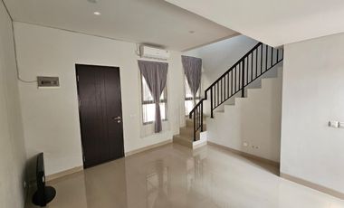 Cicil11jt Rumah Castilla Bsd,Sbrng Pasar Modern Toll Stasiun Rawabuntu Ada Kolam Renang Tennis