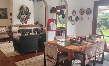 VENDO CASA FINCA EN PARCELACION CON VIGILANCIA, CASA DE 1 PISO DE 5 HABITACIONES CADA UNA CON BAÑO, SALA COMEDOR COCINA LAVADERA, ESTUDIO, GARAJE CUBI