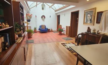 VENDO CASA FINCA EN PARCELACION CON VIGILANCIA, CASA DE 1 PISO DE 5 HABITACIONES CADA UNA CON BAÑO, SALA COMEDOR COCINA LAVADERA, ESTUDIO, GARAJE CUBI