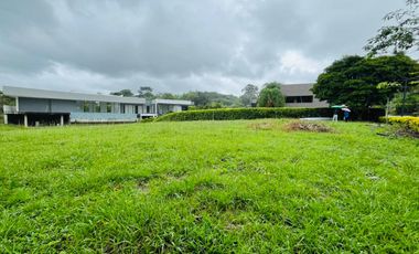 Extraordinario terreno en la entrada 4 de Cerritos con 1500 m2. Las Cascadas. Pereira.