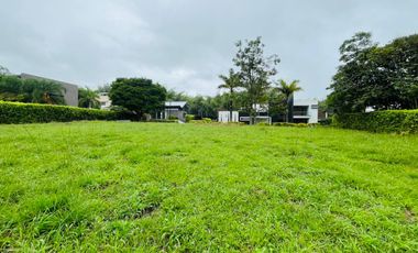 Extraordinario terreno en la entrada 4 de Cerritos con 1500 m2. Las Cascadas. Pereira.