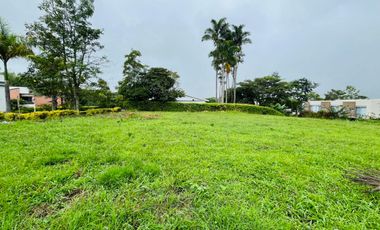 Extraordinario terreno en la entrada 4 de Cerritos con 1500 m2. Las Cascadas. Pereira.