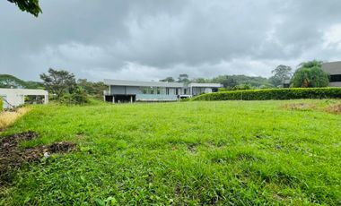 Extraordinario terreno en la entrada 4 de Cerritos con 1500 m2. Las Cascadas. Pereira.