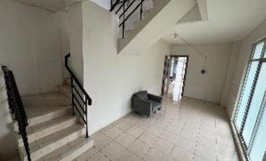 Bangunan Ruko 4  Posisi Hook Area City Square Business Park Kalideres