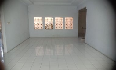 Dijual rumah cocok untuk usaha di cirebon