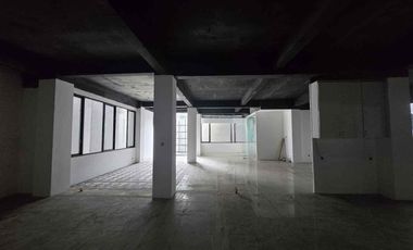 Disewakan Rumah Jalan Raya Senopati untuk Resto Kantor