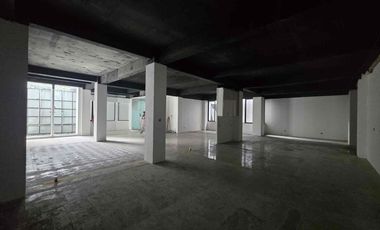 Disewakan Rumah Jalan Raya Senopati untuk Resto Kantor