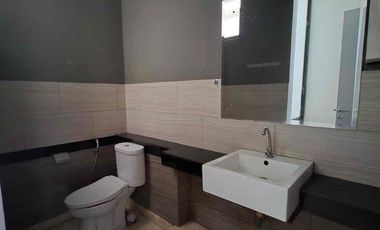 Disewakan Rumah Jalan Raya Senopati untuk Resto Kantor