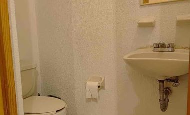 EN FRACCIONAMIENTO CON SEGURUDAD 24HRS Y ÁREAS VERDES, A UNOS PASOS DE AV TOLLOCAN.