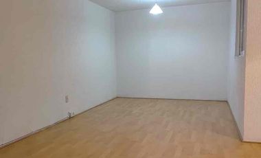 EN FRACCIONAMIENTO CON SEGURUDAD 24HRS Y ÁREAS VERDES, A UNOS PASOS DE AV TOLLOCAN.