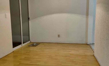 EN FRACCIONAMIENTO CON SEGURUDAD 24HRS Y ÁREAS VERDES, A UNOS PASOS DE AV TOLLOCAN.