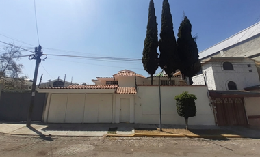 Casa en Renta | 4 Recámaras + Estudio | mas de 100 m2 de patio | $22,500