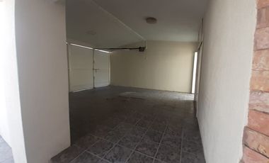Casa en Renta | 4 Recámaras + Estudio | mas de 100 m2 de patio | $22,500