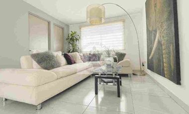 CASA  en RENTA San Pedro Cholula Residencial Bugambilias 
Al final de la Recta  a Cholula 
Sobre avenida de los fresnos 
(Vía del Ferrocarril muy cerca de la Carcaña)