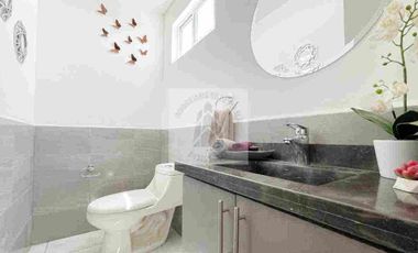 CASA  en RENTA San Pedro Cholula Residencial Bugambilias 
Al final de la Recta  a Cholula 
Sobre avenida de los fresnos 
(Vía del Ferrocarril muy cerca de la Carcaña)