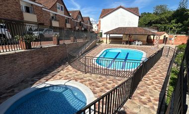 VENDO CASA EN CONJUNTO PORTAL DE OVIEDO EN EL ANILLO VIAL  EN FLORIDABLANCA