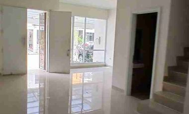 Disewakan Cepat Rumah 2 Lantai di Cluster Eropa Sedayu Kelapa Gading