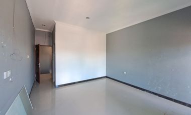 2-story shophouse for sale, ready to move into the Renon area