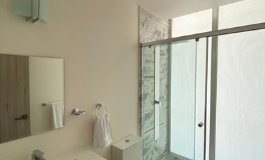 Departamento de Lujo en Renta | Angelópolis | Amueblado | 105 m² | 2 Recámaras | Piso 21 | $31,000 (mantenimiento incluido)