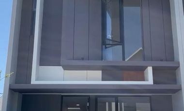 Rumah 2 Lantai Bagus SHM di Grand Eastern Minimalis Siap Huni