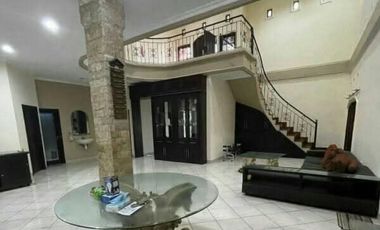 FOR SALE ELITE MODERN HOUSE WITH LARGE YARD 2 FLOORS AT DENPASAR