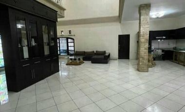 FOR SALE ELITE MODERN HOUSE WITH LARGE YARD 2 FLOORS AT DENPASAR