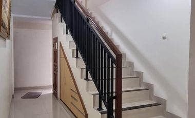 Jual Kantor Dan Rumah  Fully Furnished Di Jalan Suli Denpasar Bali. Polda Bali, Gor Lila Bhuana, RS Puri Raharja, Pasar Kreneng, Gatsu timur, Living