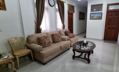 Jual Kantor Dan Rumah  Fully Furnished Di Jalan Suli Denpasar Bali. Polda Bali, Gor Lila Bhuana, RS Puri Raharja, Pasar Kreneng, Gatsu timur, Living