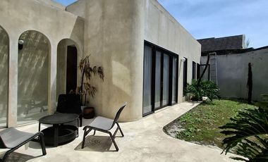 Rumah Industrial Estetik di Arcamanik – Tanah Luas, Desain Unik, Bikin Betah & Jarang Ada