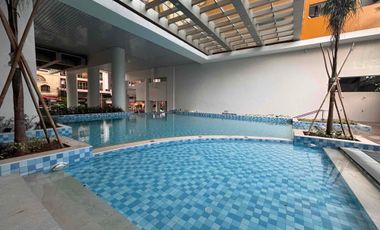 Modern 2-Bedroom Condominium in San Juan, Manila
Ready-for-Occupancy, from ₱25,000 monthly, near Greenhills Shopping Mall.