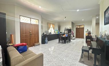 Dijual Rumah Bagus Posisi Hook Luas dan Terawat di Setra Duta