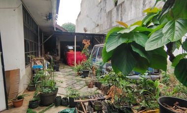 BillyMoon Pondok Kelapa Rumah Tua HITUNGBTANAH Jalan Utama drkat Gate Jl Raya Resto Pagi Sore COCOK BUAT Kantor Cafe Kost Rumah Mewah