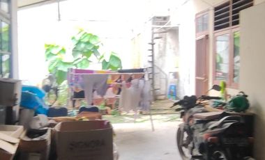 BillyMoon Pondok Kelapa Rumah Tua HITUNGBTANAH Jalan Utama drkat Gate Jl Raya Resto Pagi Sore COCOK BUAT Kantor Cafe Kost Rumah Mewah