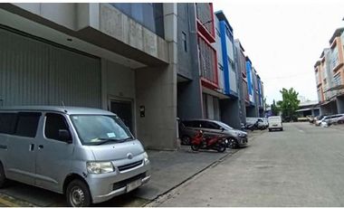 Gudang Berikut Kantor Di Jalan Saharjo Manggarai Jakarta Selatan 3 Lantai
