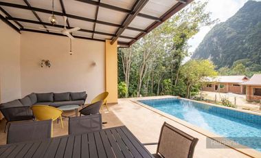 Amazing Four Bedroom Home, Set in a Private Mountain Valley