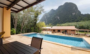 Amazing Four Bedroom Home, Set in a Private Mountain Valley