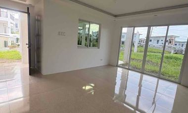 4Bedrooms Brand New Elegant ,Modern Two Storey House and Lot for Sale Ready to movein Estefania Bacolod City