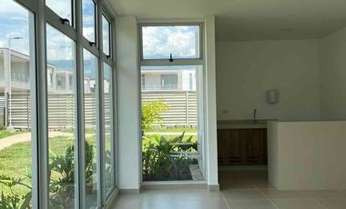 VENTA DE UNIDAD CASA VENTÓ AVENIDA DEL LAGO JAMUNDÍ