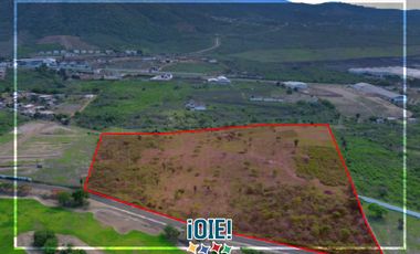 Gran Lote Al Borde De La Carretera Para Uso Comercial O Agricola En Montecristi