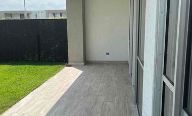 ALQUILA CASA EN UNIDAD CASA VENTÓ ALFAGUARA AVENIDA DEL LAGO