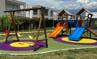 ALQUILA CASA EN UNIDAD CASA VENTÓ ALFAGUARA AVENIDA DEL LAGO