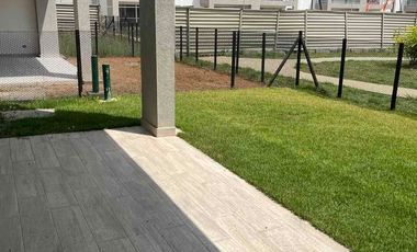 ALQUILA CASA EN UNIDAD CASA VENTÓ ALFAGUARA AVENIDA DEL LAGO