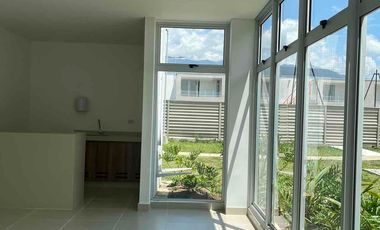 ALQUILA CASA EN UNIDAD CASA VENTÓ ALFAGUARA AVENIDA DEL LAGO